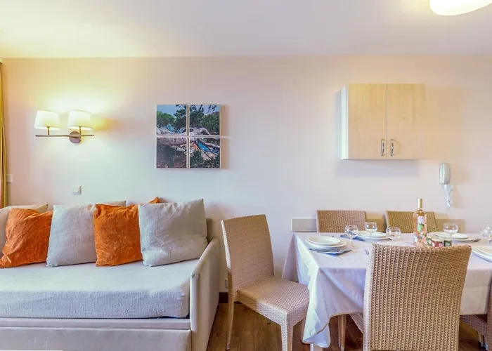 L'esquinade - P3 213 By Interhome *