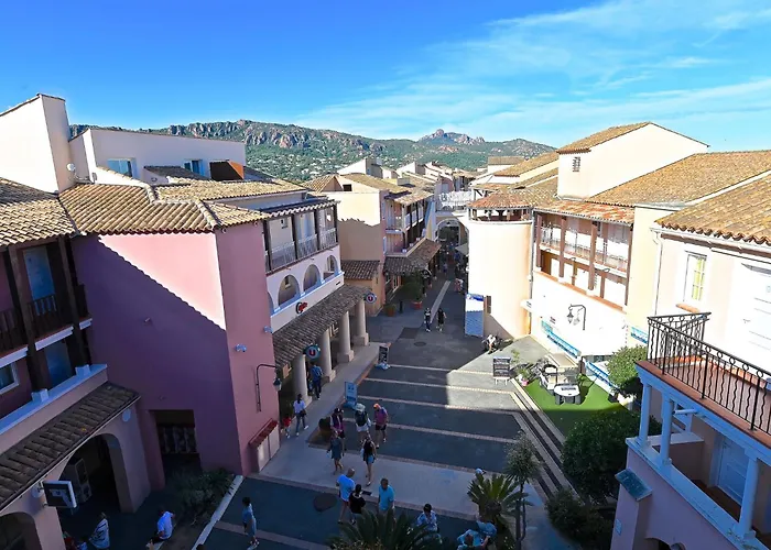 Apartment L'esquinade - P3 213 By Interhome *