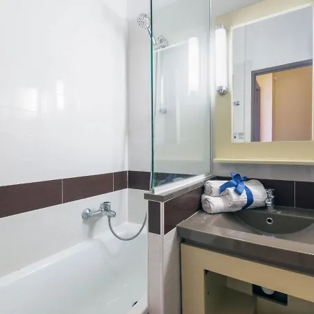 L'esquinade - P3 213 By Interhome Lägenhet Saint-Raphaël