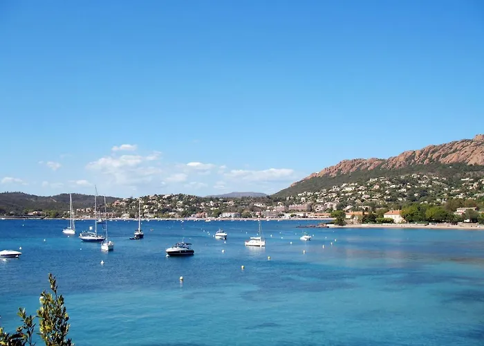 L'esquinade - P3 213 By Interhome